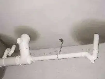 张湾卫生间测漏水的几种情景